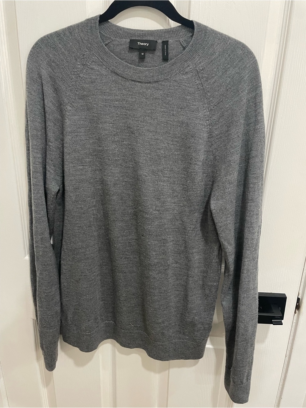 Men’s gray theory merino wool sweater FLAWED size medium